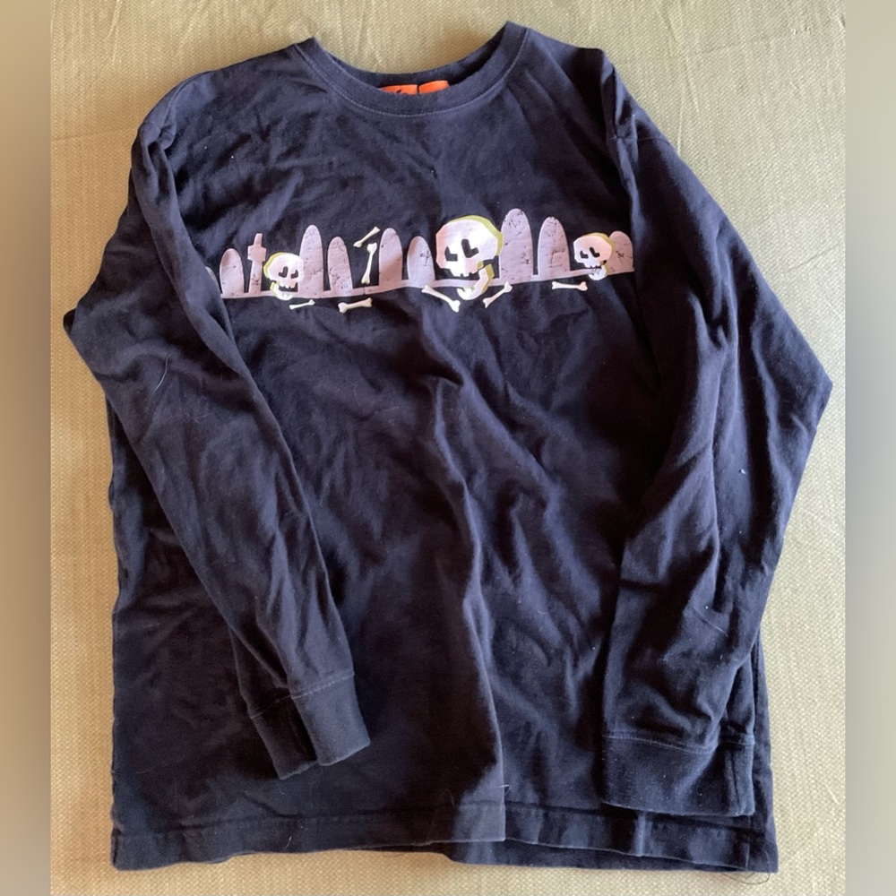 Halloween skull and graves boys long sleeve